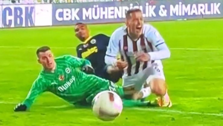 Sivasspor – Fenerbahçe maçındaki penaltı pozisyonuna hakem yorumcuları ne dedi